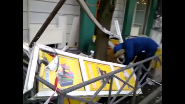 Кличко крушит ларьки на Берестейской 01 ноября 2016 в Киеве смотреть онлайн