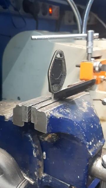 Замена батарейки в ключе ромбик bmw смотреть онлайн