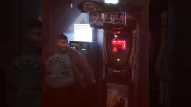 Боец) Удар на 1 тонну. Ржу не могу смотреть онлайн