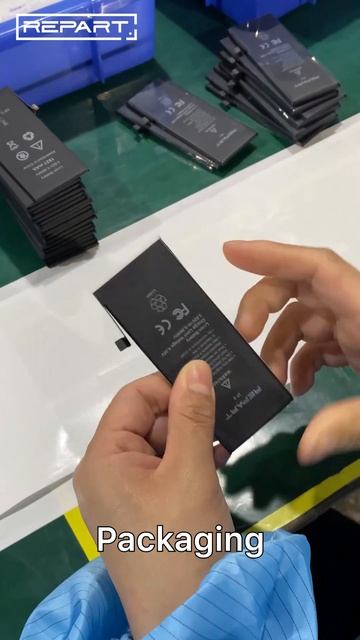 Battery Packaging - Aftermarket iPhone Factory Tour #shorts смотреть онлайн