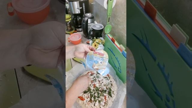 Готовлю пиццу и белковые лепешки смотреть онлайн