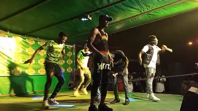 DJ Romaric en prestation смотреть онлайн