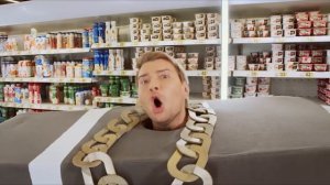 Не уходи постой фанатка.