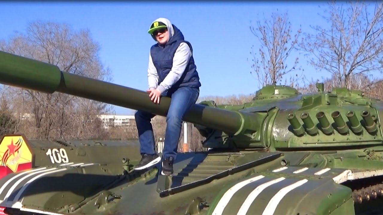 ВЛОГ Выставка ВОЕННОЙ техники !!! ТЕПЕРЬ точно ПОЙДУ в армию !!! смотреть онлайн