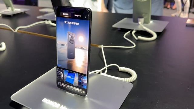唔洗撳快門都影到相！大大力打都唔爛！？HONOR Magic6 Pro 發佈會即場上手！同場發佈機皇級 RSR 特別版 | 榮耀 | Magic6 RSR |  售價 | 性能 | 鷹眼抓拍 | 旗
