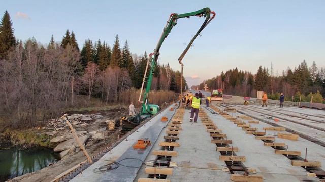 Строим мост, речка Юшала. смотреть онлайн