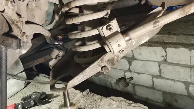 Замена нижней шаровой опоры ВАЗ Классика смотреть онлайн