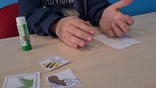 Интересная детская игра с фонариком.