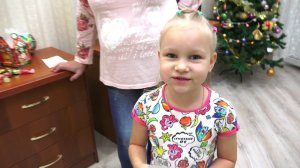 Я в ШОКЕ !!! Мама приготовила КРУТЫЕ подарки на Новый Год!