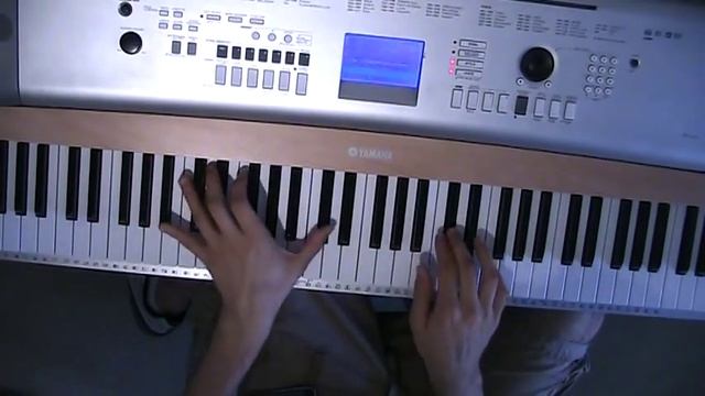 The Killers - Somebody Told Me on Piano смотреть онлайн