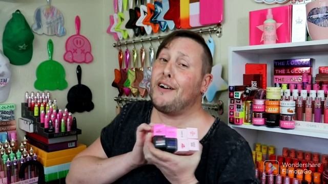 Jeffree Star Halloween Mystery Treats | Star Lounge Sale & Iconic Deals смотреть онлайн