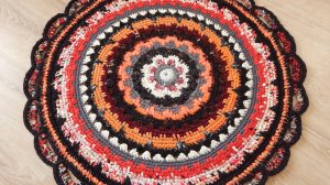 Клевый Круглый Коврик Крючком из ветоши 2 (93см. в диаметре). Авторское решение.