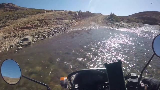 La RUTA 40 DESTROZA a TODOS | De San Antonio de los Cobres a La Quiaca en una Honda Tornado смотреть онлайн