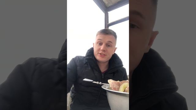 Электрошашлычнича , жарим шашлык на балконе смотреть онлайн