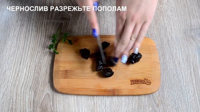 Курица в духовке на Новый Год 2017. Сочная и ароматная курочка в духовке смотреть онлайн