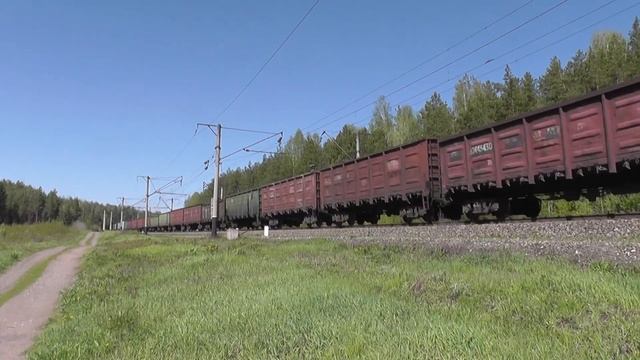 Электровоз ВЛ80С-706 с грузовым поездом смотреть онлайн