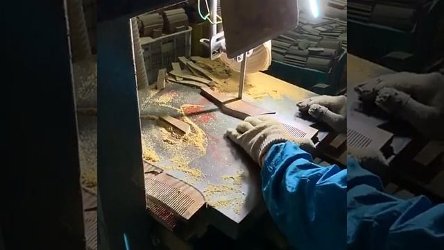 Unlock Natural Beauty: Transform Your Haircare Routine with Sandalwood Combs смотреть онлайн