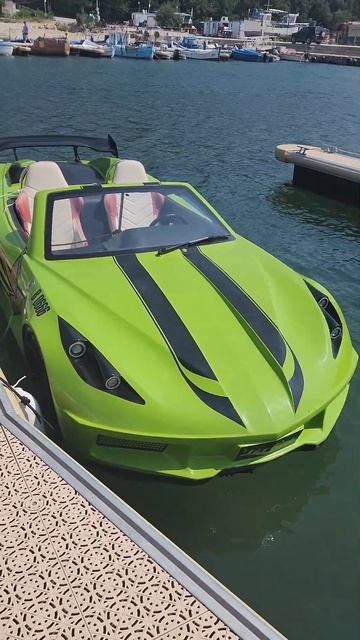 Настоящий автомобиль-утопленник в Черном море. Реактивный джет на колесах смотреть онлайн