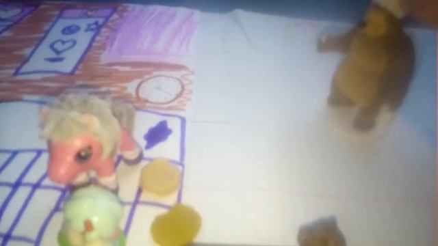 Маша и миша и даша и Катя играют в прятки