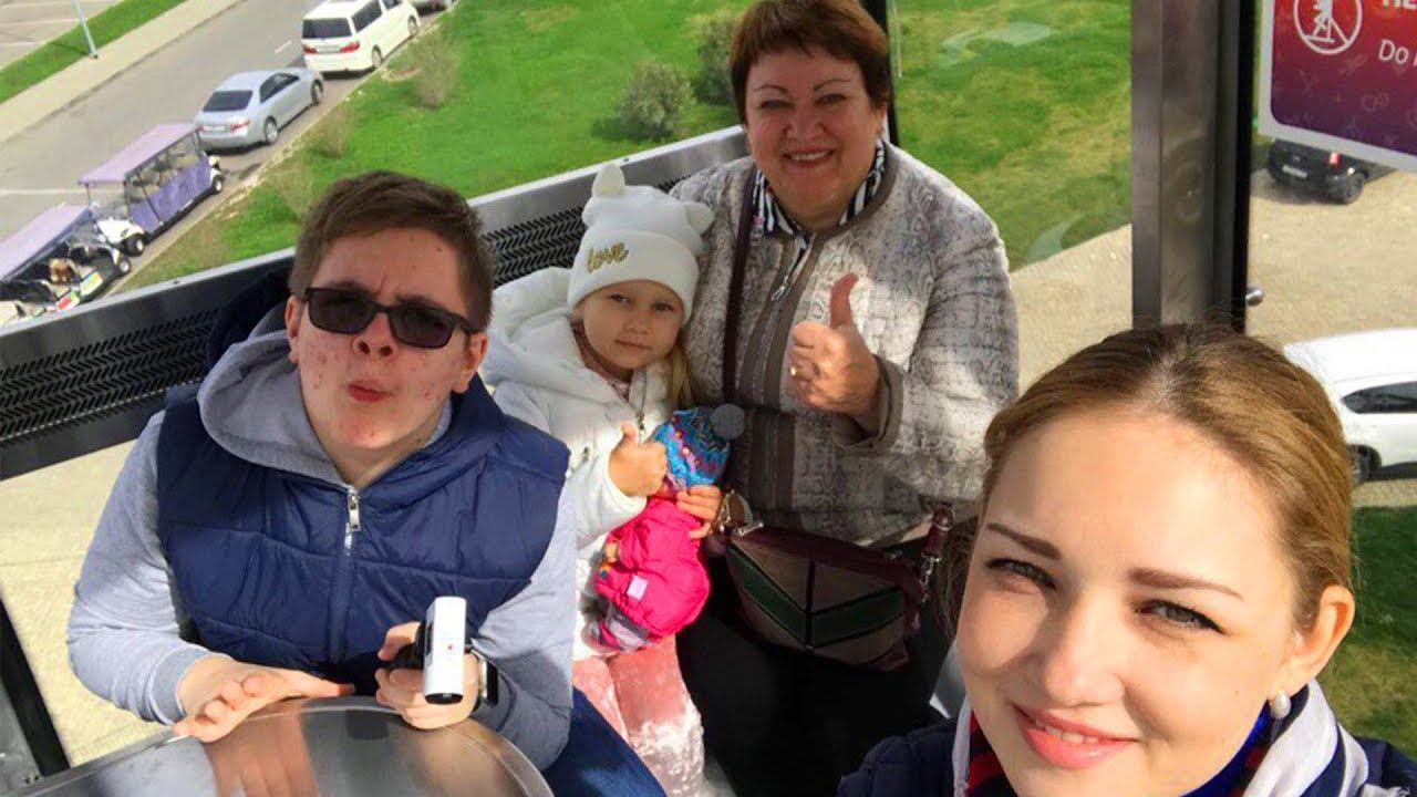 ВЛОГ 8 марта в СОЧИ! Отель БОГАТЫРЬ и МОРЕМОЛЛ! Мими Лисса и Мили Ванили! смотреть онлайн