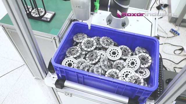 Сортировка продукции коллаборативным роботом TM5-700 с помощью встроенного технического зрения смотреть онлайн