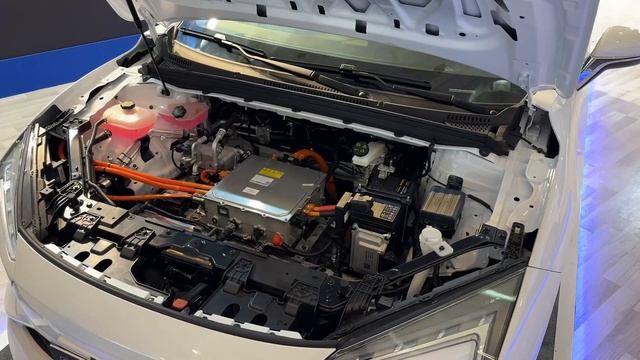 لونا EV ؛ تاکسی برقی ایران خودرو смотреть онлайн