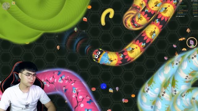 Gấu Đỏ Quyết Tâm Giành TOP 1 Trong Game Rắn Săn Mồi ( Wormate.io ) смотреть онлайн