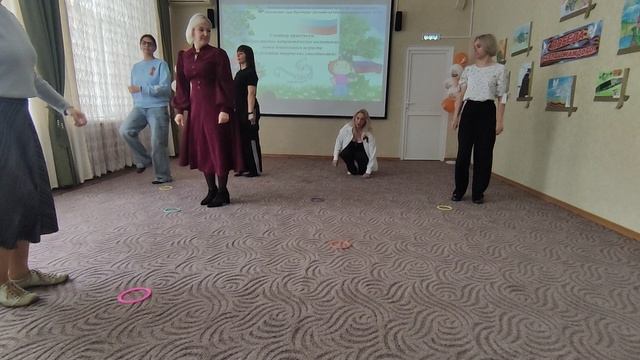 игра для дошкольников " пешком и на машинах" .mp4 смотреть онлайн