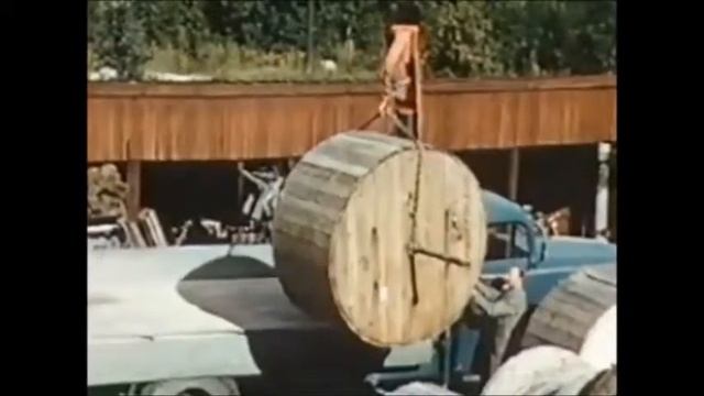 Ретроспективная кинохроника о кранах-манипуляторах Hiab смотреть онлайн