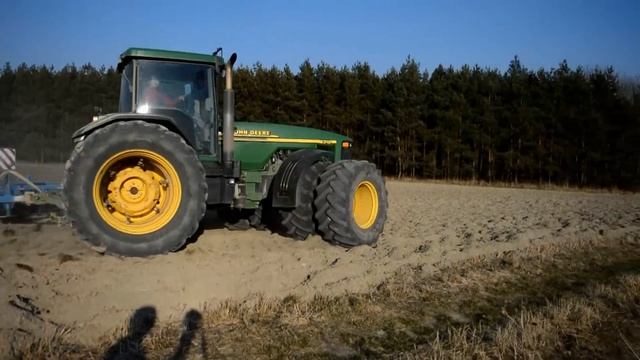 John Deere 8100 a John Deere 8310 ZEAS Podorlicko a.s. *HD* смотреть онлайн