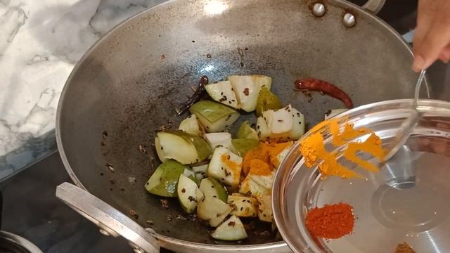कच्चे आम की लौंजी गुड में बनाएं और स्टोर करे | Aam ki khatti meethi chatni recipe | Tour&TasteGoals смотреть онлайн