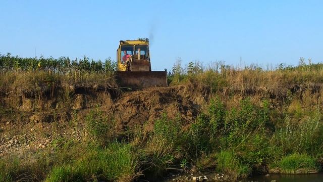 ДТ 75 в действии смотреть онлайн