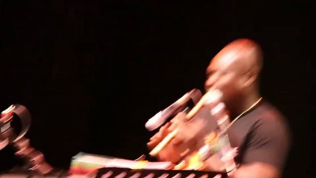 Dela Botri joins Ben Boone & Frank Kissi Electric Band playing 'Take 5' смотреть онлайн