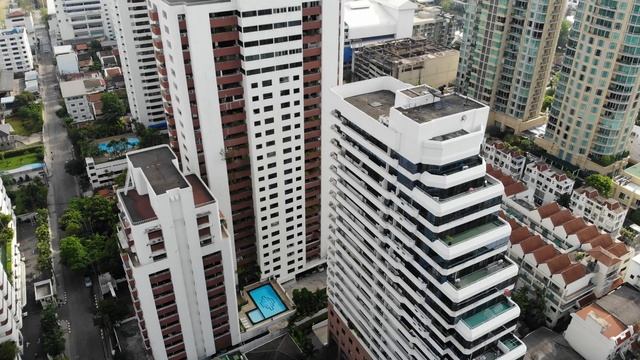 Bangkok Sukhumvit Soi 23 Area смотреть онлайн