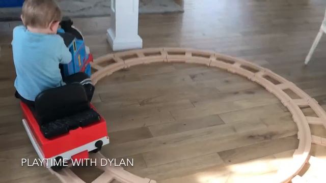 THOMAS THE TANK ENGINE POWER RIDE ON FOR KIDS - POWER WHEELS WITH TRACKS смотреть онлайн