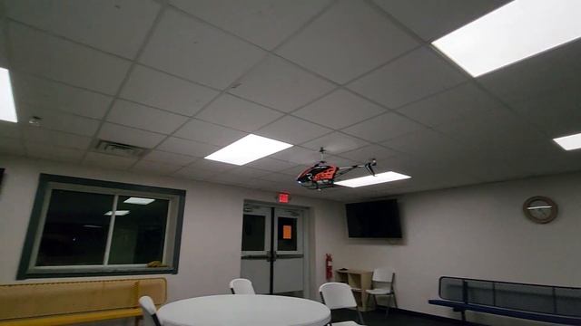 Syma Revolt Raptor XL Helicopter Larger room, faster flight смотреть онлайн