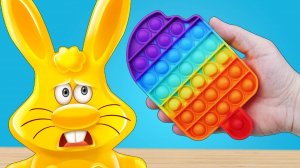 5 СПОСОБОВ ПРИМЕНЕНИЯ POP IT АНТИСТРЕССА ОТ ЖЕЛЕЙНОГО ЗАЙЦА ХАРИТОНА