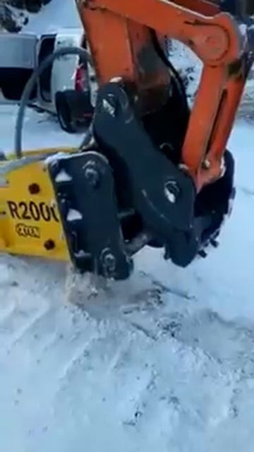 Гидравлическое устройство быстрой смены навесного оборудования Exten ECoupler смотреть онлайн