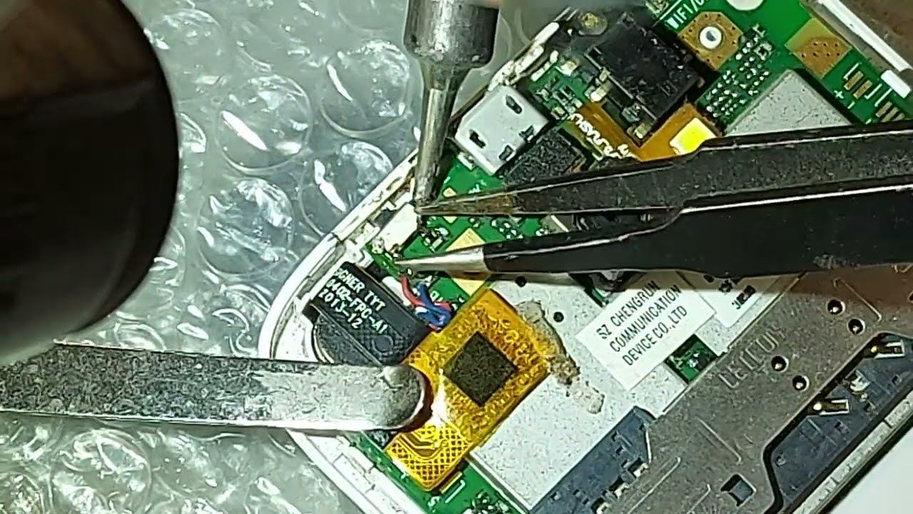 Замена кнопки включения на телефоне KENEKSI Norma смотреть онлайн