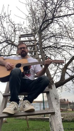Песня ГЕЛО - Лепесток ждет вас на всех платформах. А вам какая из моих песен нравится больше?