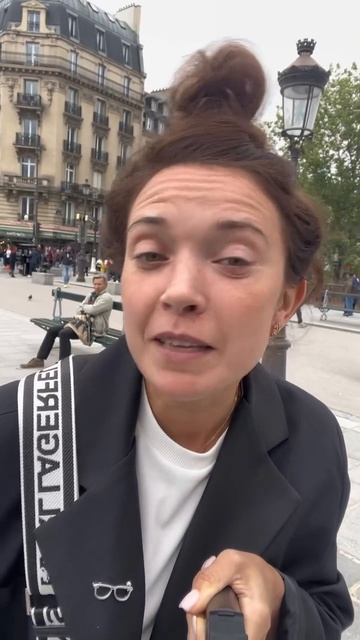 Я познакомилась с ним в аэропорту