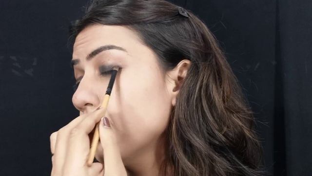 Black Smokey Eye for beginners | Best Eye makeup with Amazon | How to do party makeup at home смотреть онлайн