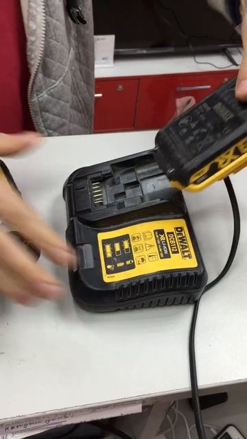DeWalt смотреть онлайн