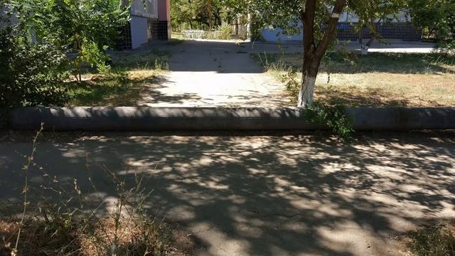 Волжский, труба на дорожке вдоль ул. Пушкина 21-22 м/р (15.08.17) смотреть онлайн