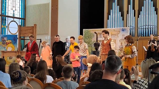 поклоны со спектакля "Денискины рассказы" 13.05.23 смотреть онлайн