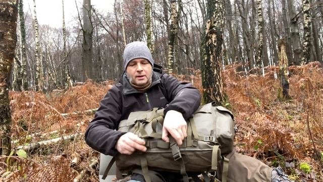 Ausrüstung Schweizer Armee: Gamaschen / Rucksack M90 Lederol / Swiss Army Gaiter / Backpack M90