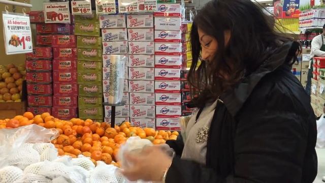 Корейский магазин. Неожиданная встреча. смотреть онлайн