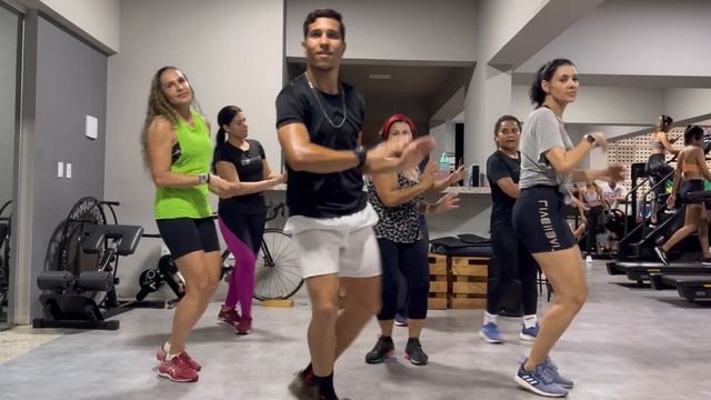 Ela quer me provocar - Guilherme Silva - Biu do Pizeiro - Emily Ribeiro (COREOGRAFIA AULA) смотреть онлайн