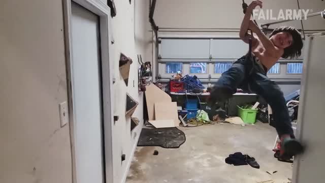 FailArmy. Why Do This To Yourself Fails of the Week смотреть онлайн