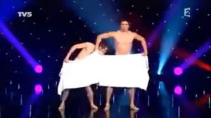 Голый танец